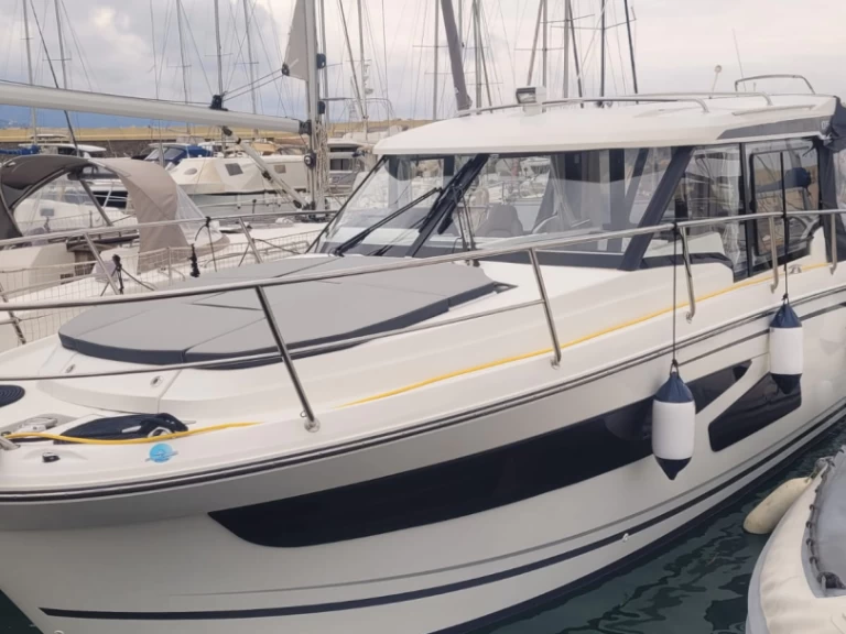Motorboat to hire Saint-Florent at the best price
