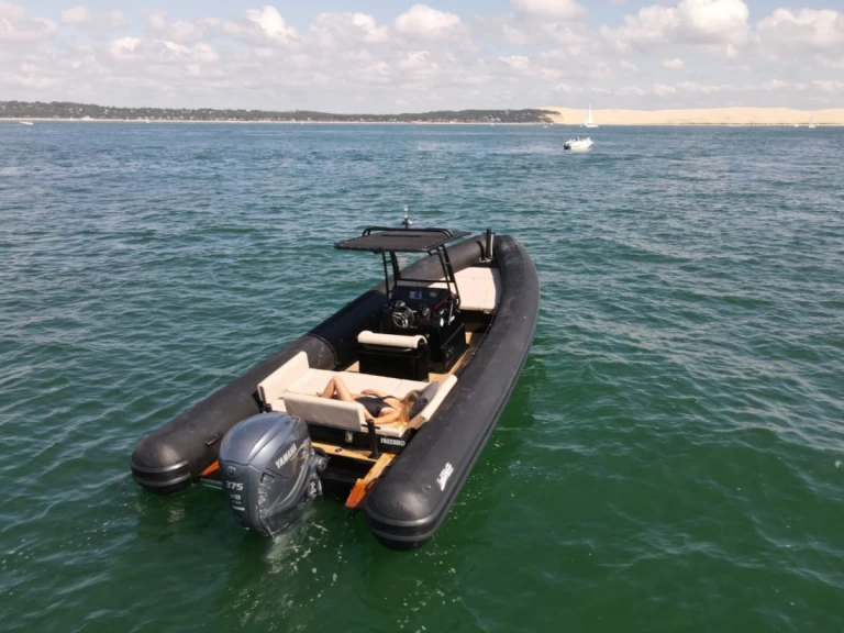 Hire a Sea Water Sea Water Phantom 280 Lège-Cap-Ferret