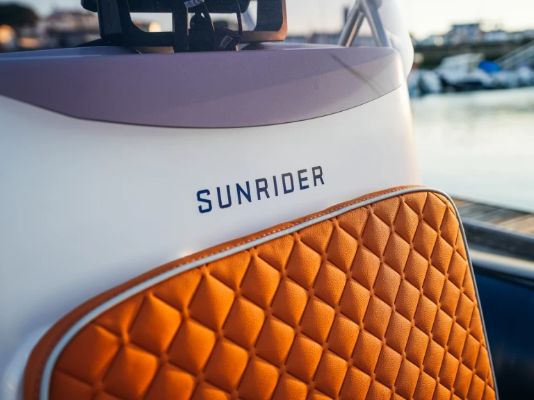 Yacht hire L'Herbaudière cheap Sunrider 650 Bleu