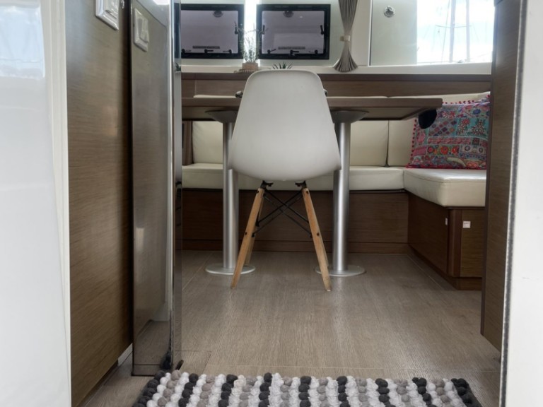 Catamaran to hire Alimos at the best price