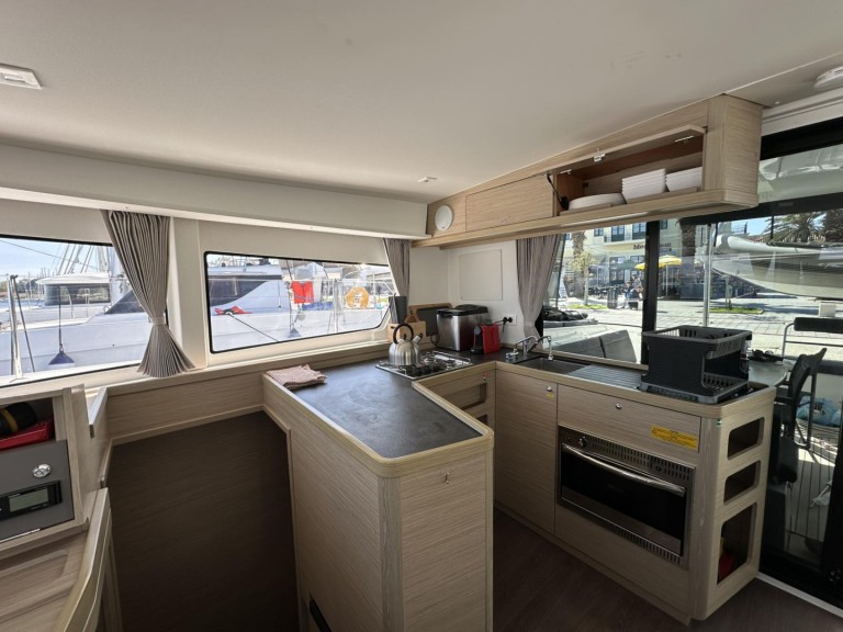 Yacht charter Lefkáda - Lagoon Lagoon 42 on SamBoat