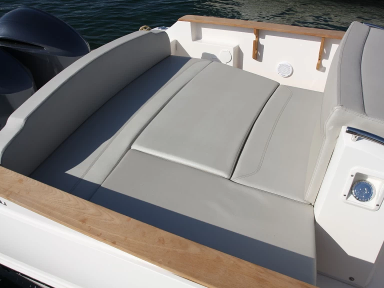 Charter a Capelli Cap 28 WA in Latchi on Samboat