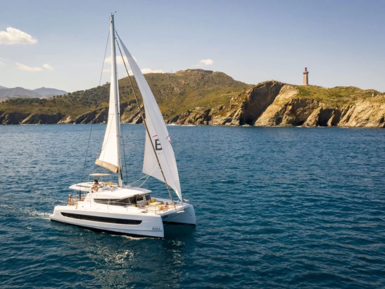 Yacht hire Parham Town cheap Bali 4.2