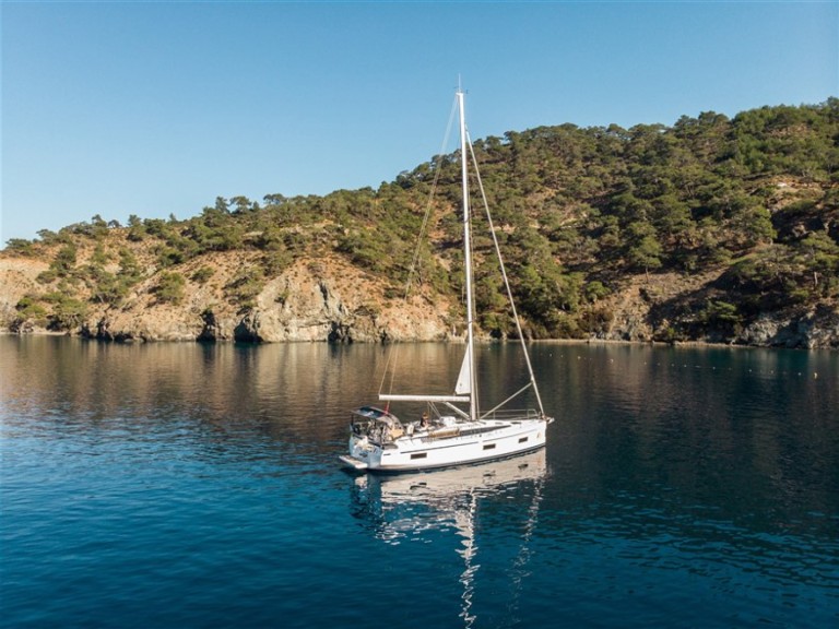 Hire Sailboat with or without skipper Bavaria Fethiye