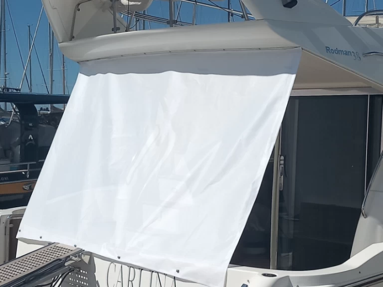 Charter a Rodman Rodman 38 Fly in Capri Port on Samboat