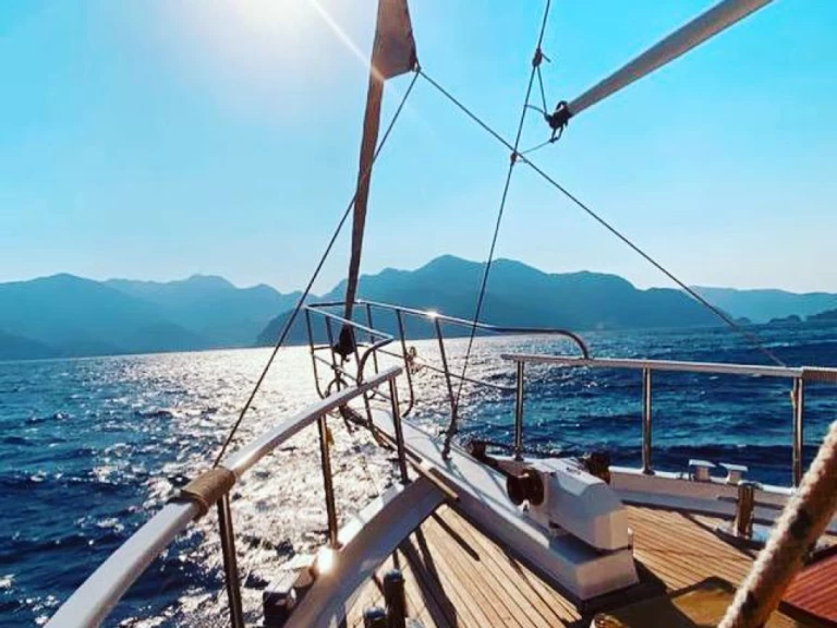 Hire Sailboat Fethiye with a boat licence