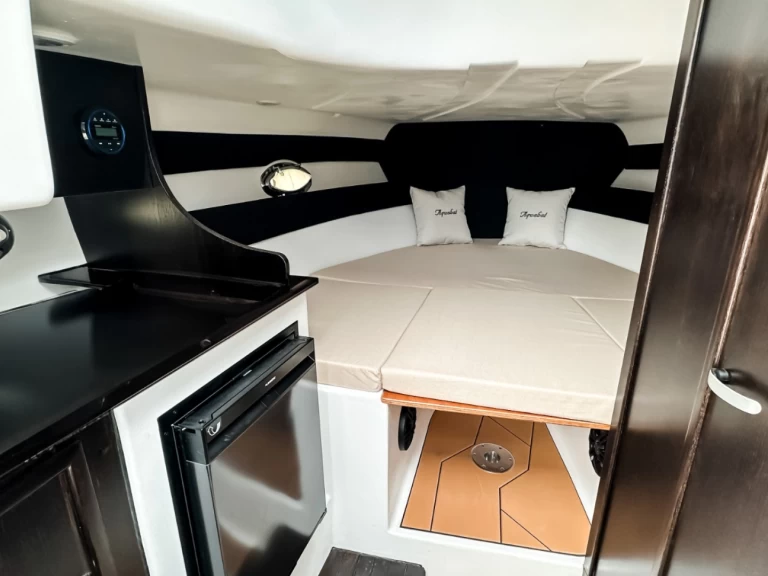 Yacht hire Taormina cheap 850