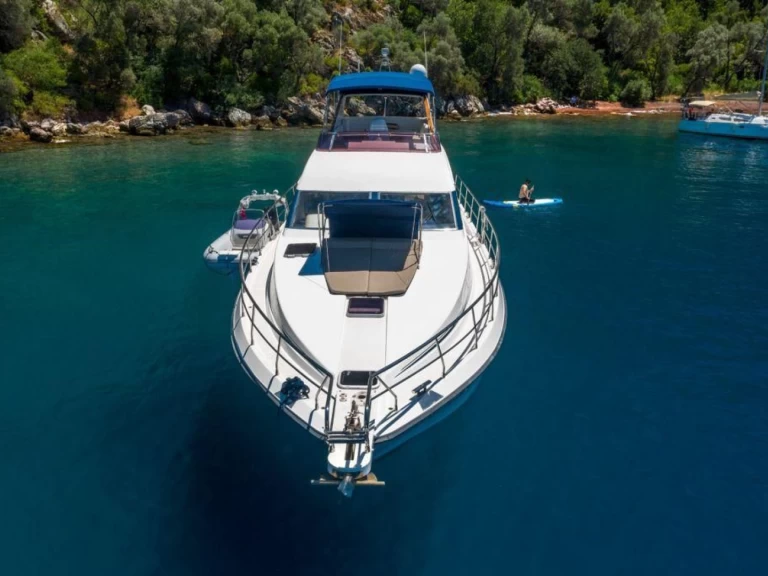 Motorboat hire in Göcek - Neptune Neptune 550