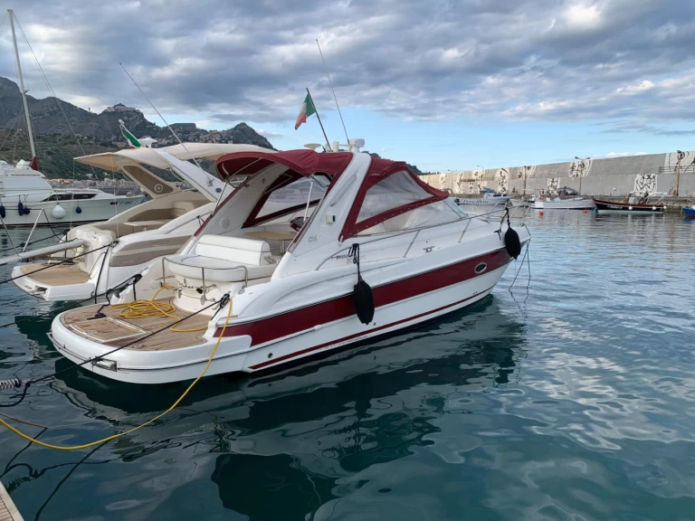 Charter a Bavaria Bavaria 30 Sport in Taormina on Samboat