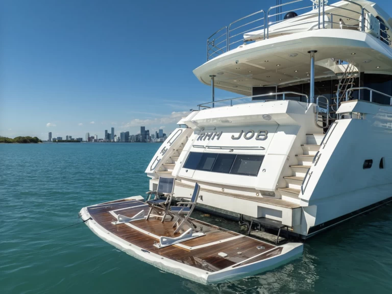 Yacht charter South Miami Beach - Sunseeker 96 on SamBoat