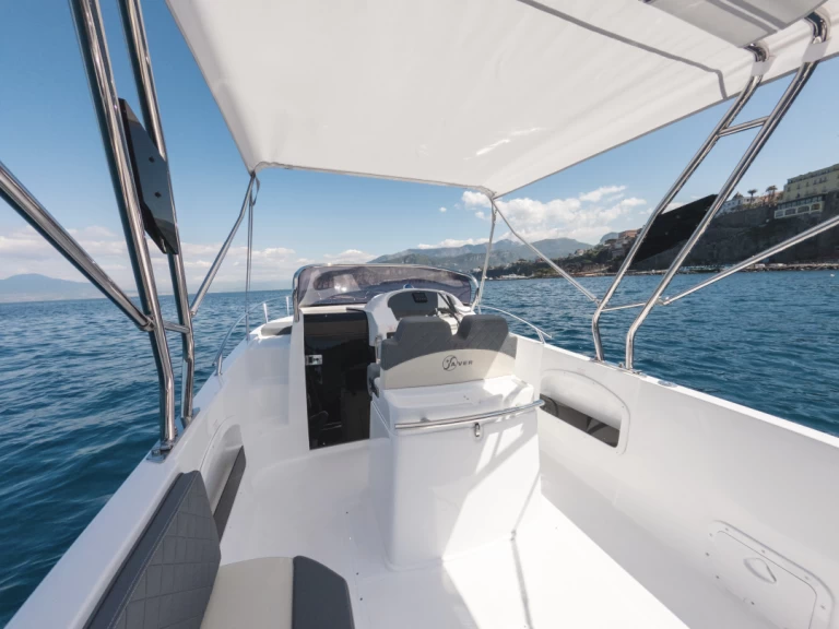 Yacht hire Capri cheap Saver 800 WA