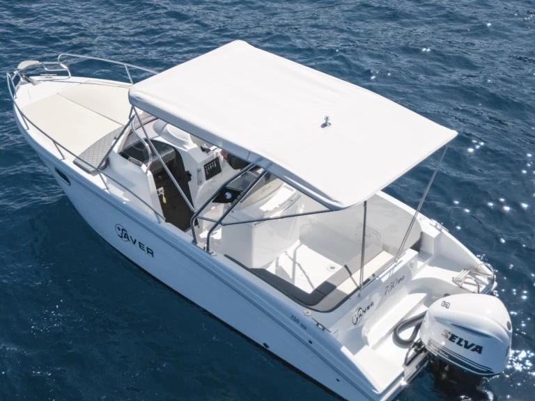 Hire Motorboat Saver with a boat licence