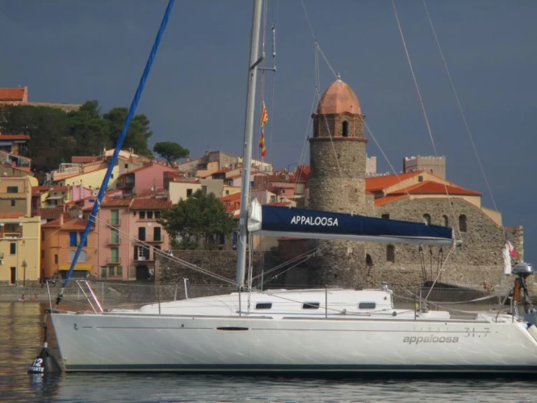 Charter a Bénéteau First 31.7 in Argelès-sur-Mer on Samboat