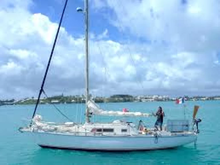 Charter a Amel kirk 36 in Saint-Mandrier-sur-Mer on Samboat
