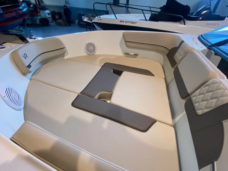 Hire Motorboat with or without skipper Bayliner Port Fréjus