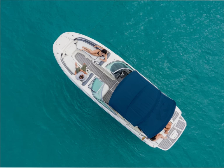 Charter a Sea Ray Sea Ray 260 Sundeck in Ibiza Town on Samboat