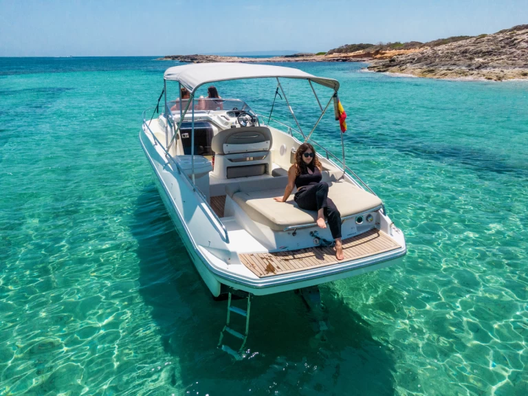 Motorboat hire in Ibiza Town - Cranchi Endurance 30