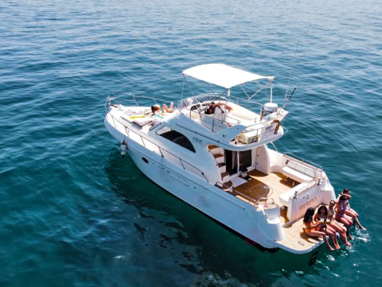 Motorboat to hire Marbella at the best price