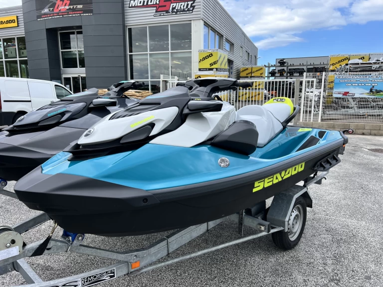 Jet ski hire in Fréjus - Sea-Doo GTI 170 