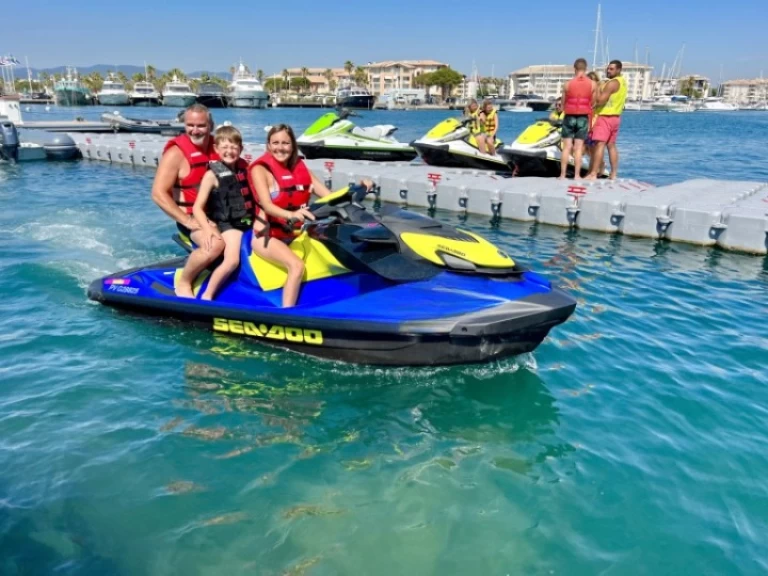 Jet ski hire in Fréjus - Sea-Doo GTI 170 