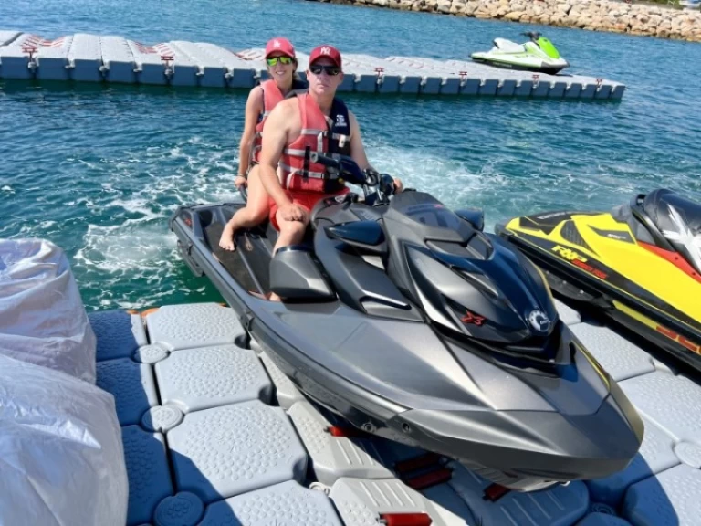 Sea-Doo RXT X 325 rs charter bareboat or skippered in  Fréjus