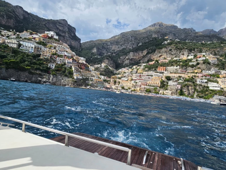 Hire Motorboat Mano Marine with a boat licence