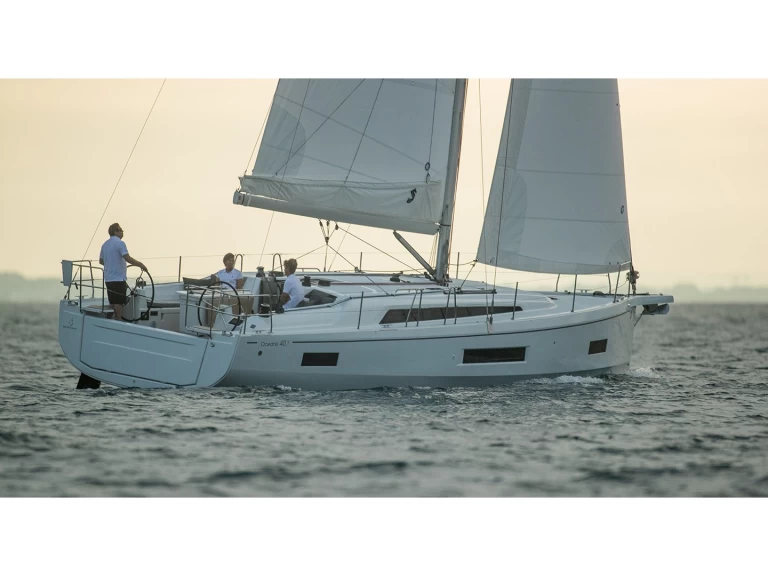 Sailboat to hire Olbia at the best price
