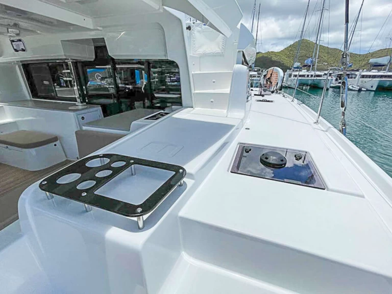 Yacht hire British Virgin Islands (BVI) cheap OCEANS 8