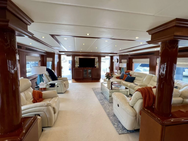 Luxury Yacht hire in Caribbean - Hatteras ESCAPE