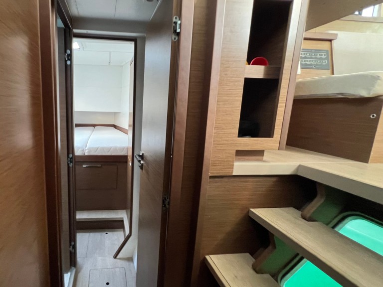 Hire Catamaran with or without skipper Lagoon Alimos