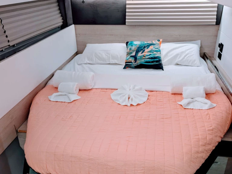 Hire a Leopard SEA DANCER British Virgin Islands (BVI)