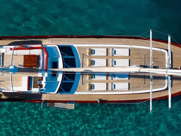 Yacht hire Marmaris cheap SERENITY 86