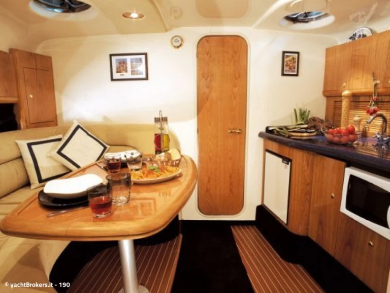 Motorboat hire in Taormina - Cranchi Zaffiro 34