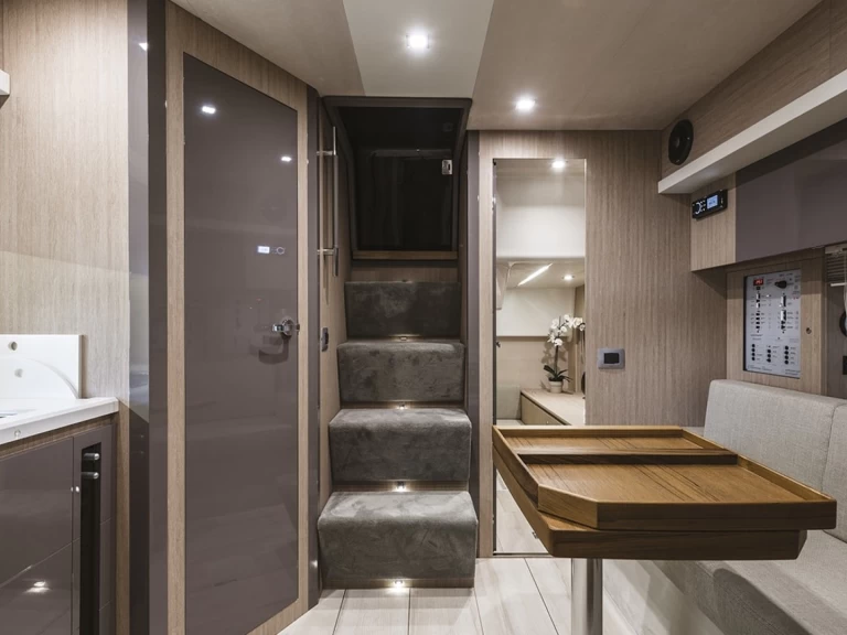 Luxury Yacht hire in Taormina - Cranchi Z 35