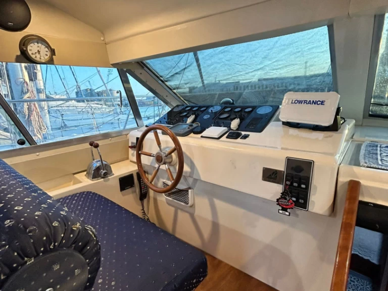 Yacht charter Taormina - Azimut Azimut 37 Fly on SamBoat