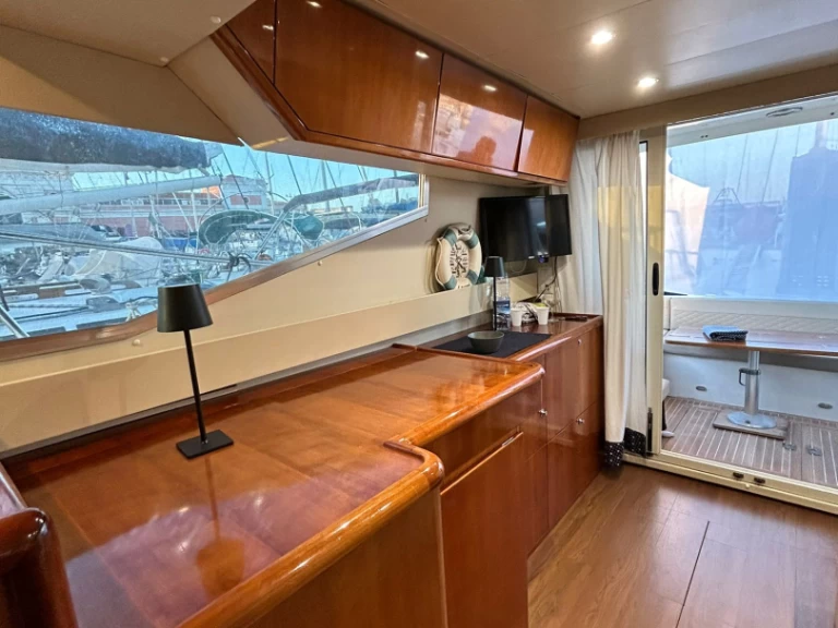 Hire a Azimut Azimut 37 Fly Taormina