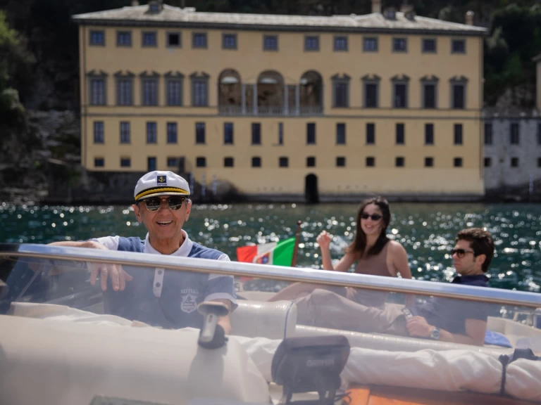 Hire Motorboat with or without skipper Bayliner Como (City)