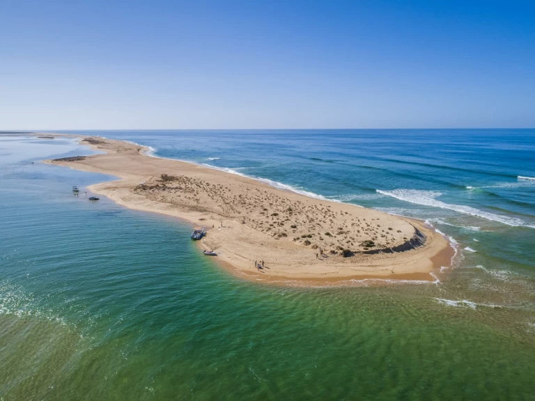 Yacht hire Faro cheap WOW 8.9