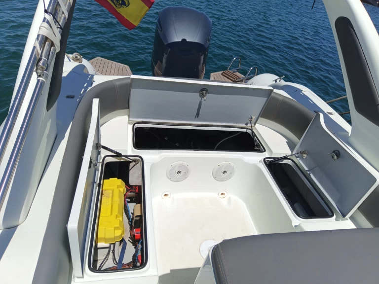 Hire a Sunshine 745 Marina Formentera