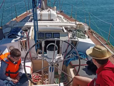 Hire Sailboat with or without skipper Kit Marine Port-Camargue