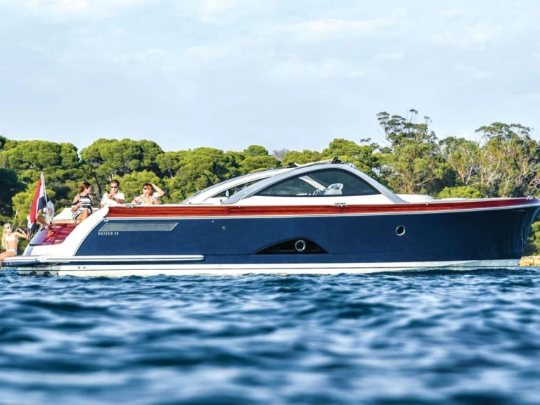 Hire Motorboat with or without skipper Keizer Yacht  Naples