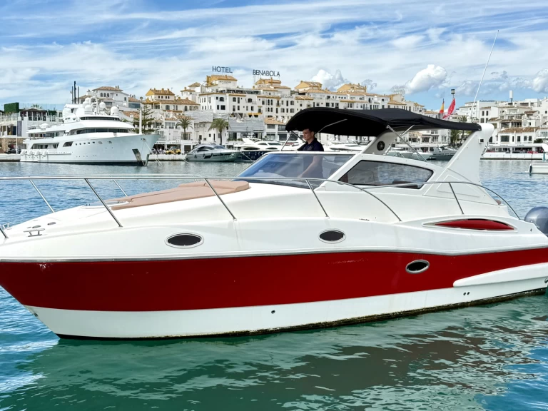 Motorboat to hire Puerto Banús at the best price