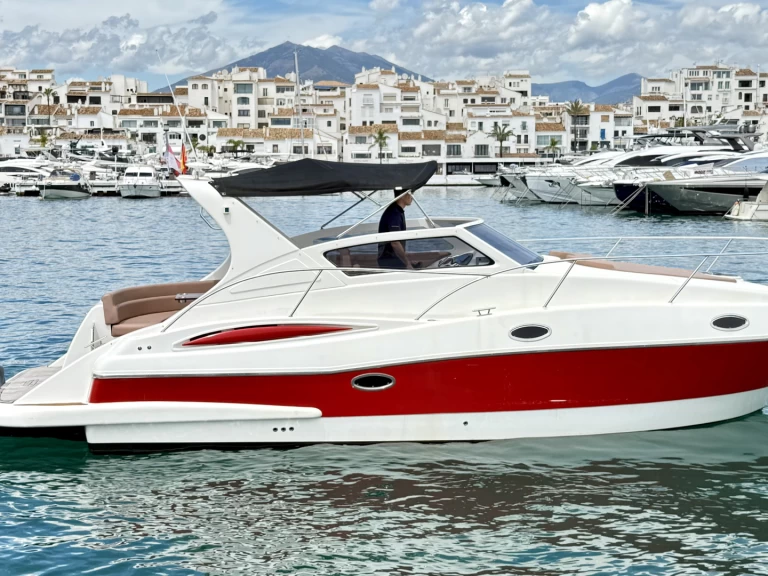 Yacht hire Puerto Banús cheap Platinum 32