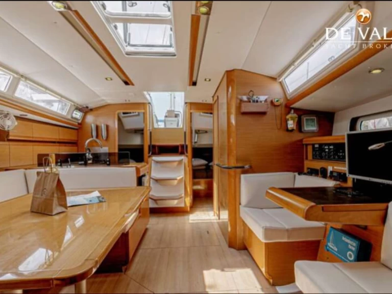 Hire a Jeanneau Sun Odyssey 439 Ponza