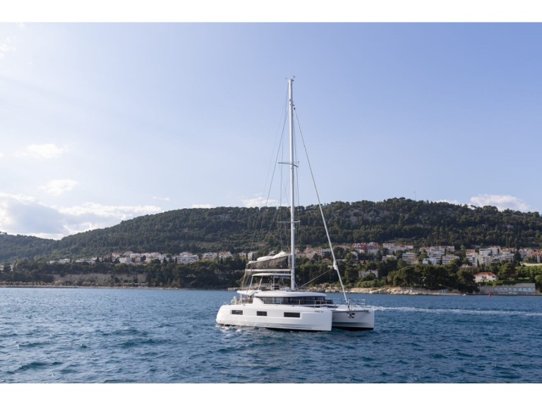 Hire a Lagoon Lagoon 46 Split