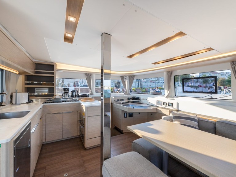 Yacht hire Split cheap Lagoon 46