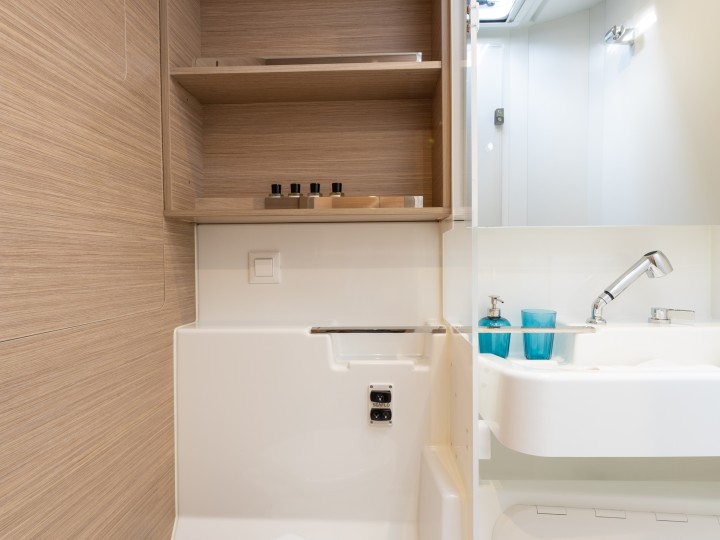 Hire Catamaran with or without skipper Lagoon Split