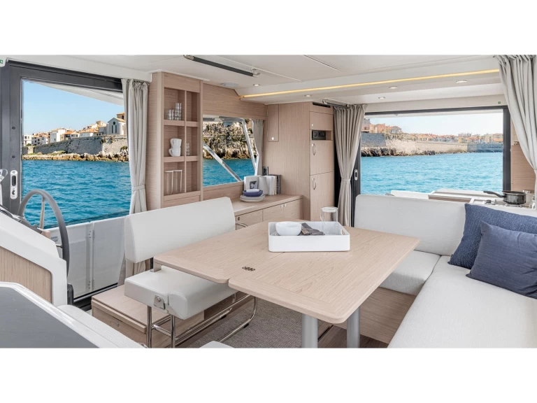 Motorboat to hire Split at the best price