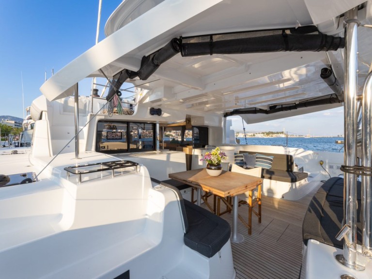 Hire Catamaran with or without skipper Lagoon Split