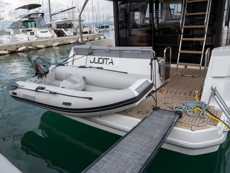 Yacht hire Split cheap Swift Trawler 41